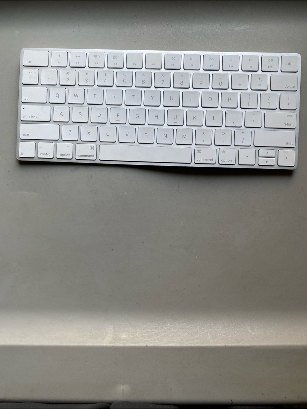 Apple keyboard A1644 (Read)